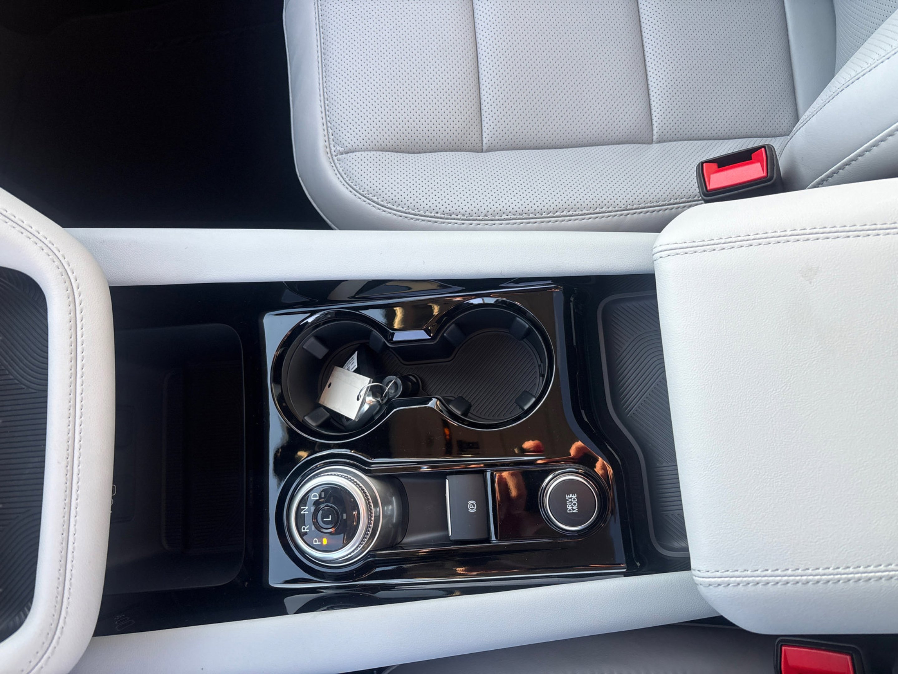 2026 Ford Explorer Platinum - Photo 25