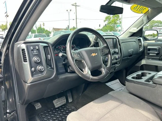 Used 2016 Black Chevrolet LT image 25