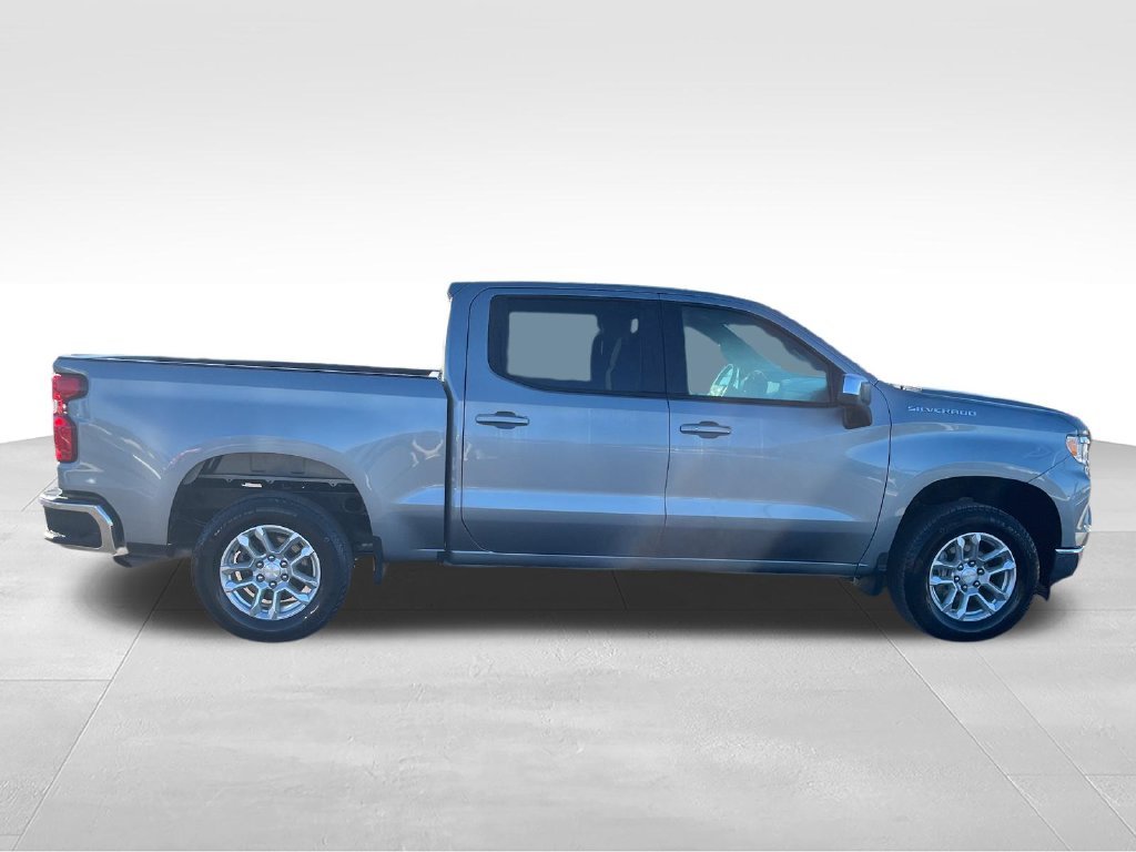 Used 2024 Gray Chevrolet LT image 6