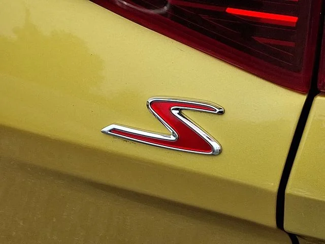 Used 2021 Yellow Kia S image 13