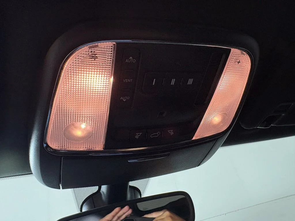 Used 2019 White Jeep Altitude image 36