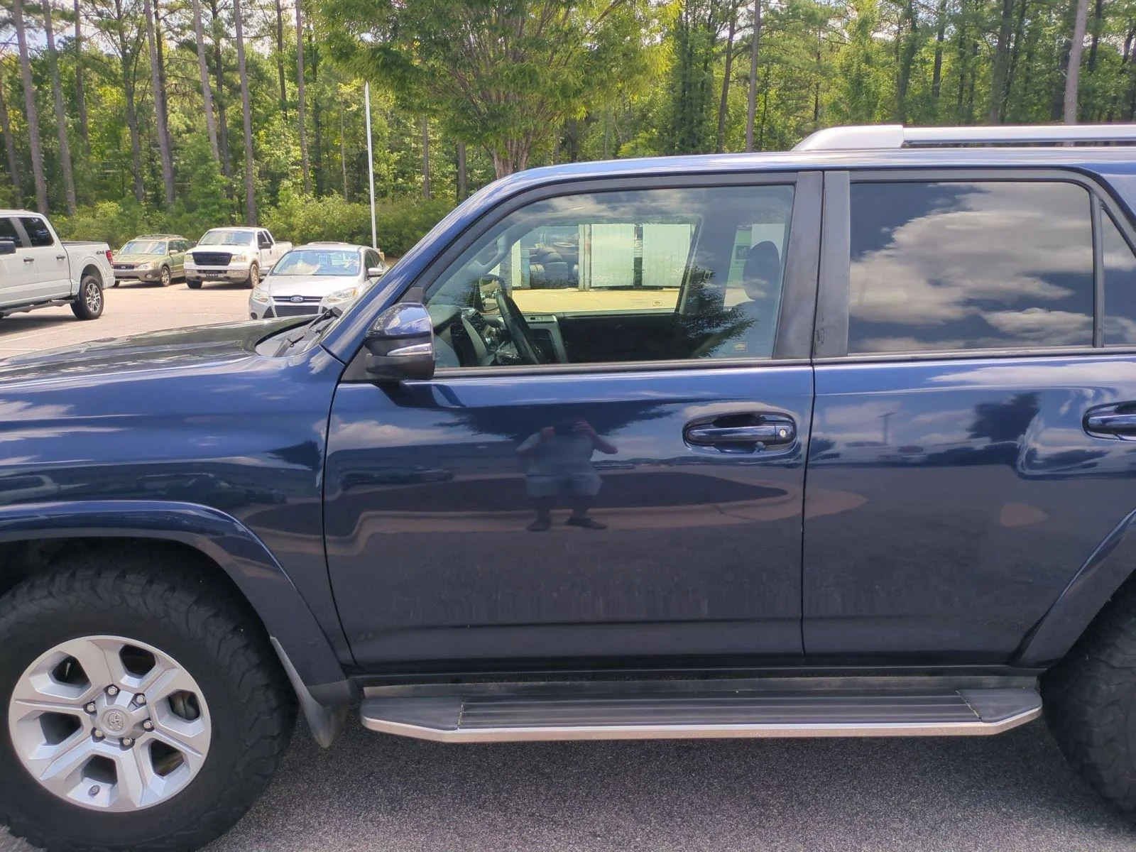 Used 2018 Nautical Blue Metallic Toyota SR5 Premium image 15