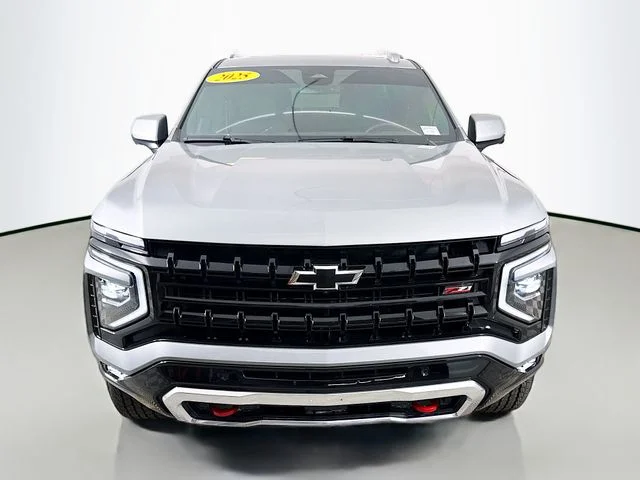 Used 2025 Gray Chevrolet Z71 image 2