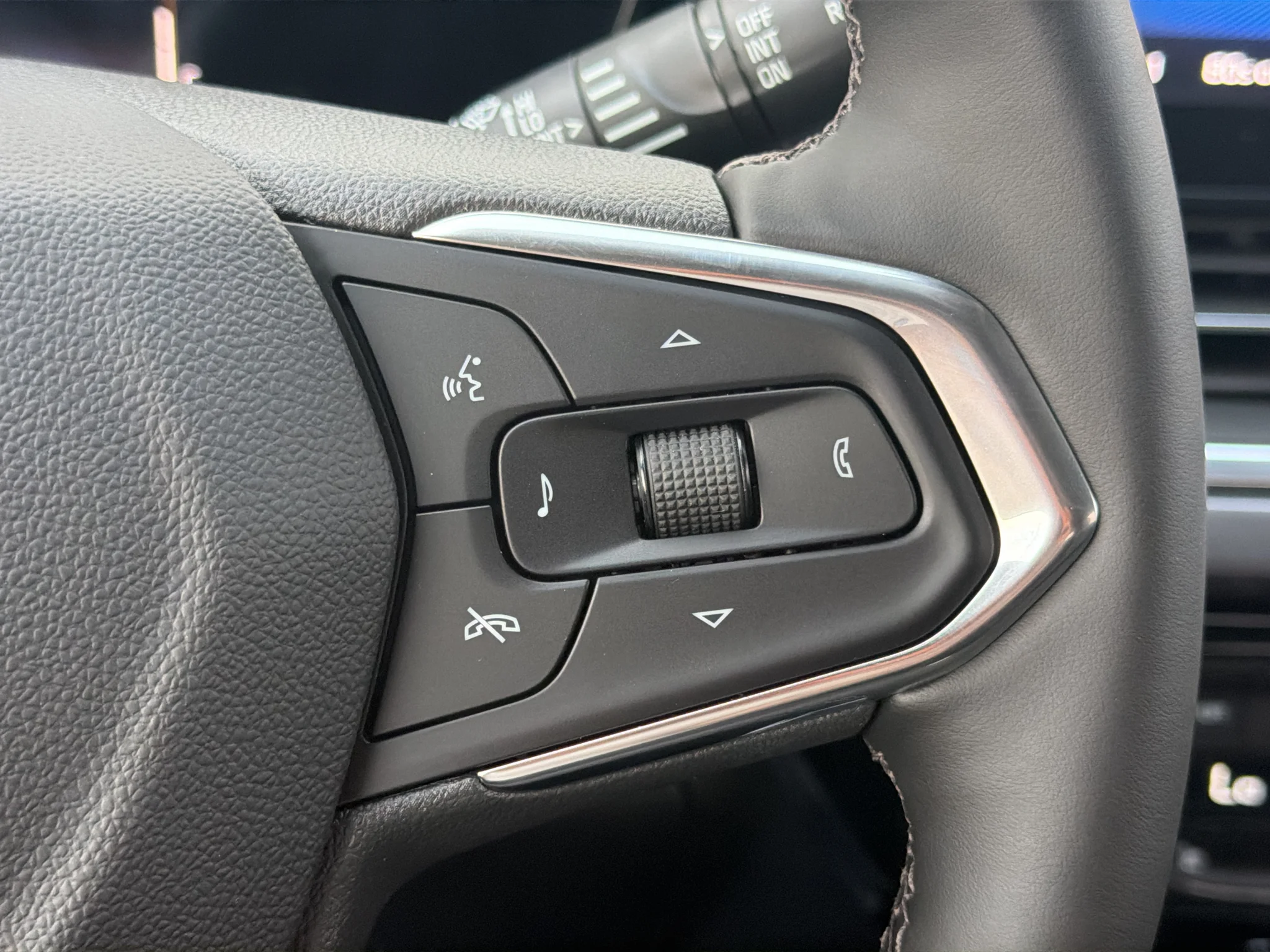 New 2026 Sterling Gray Metallic Chevrolet ACTIV image 23