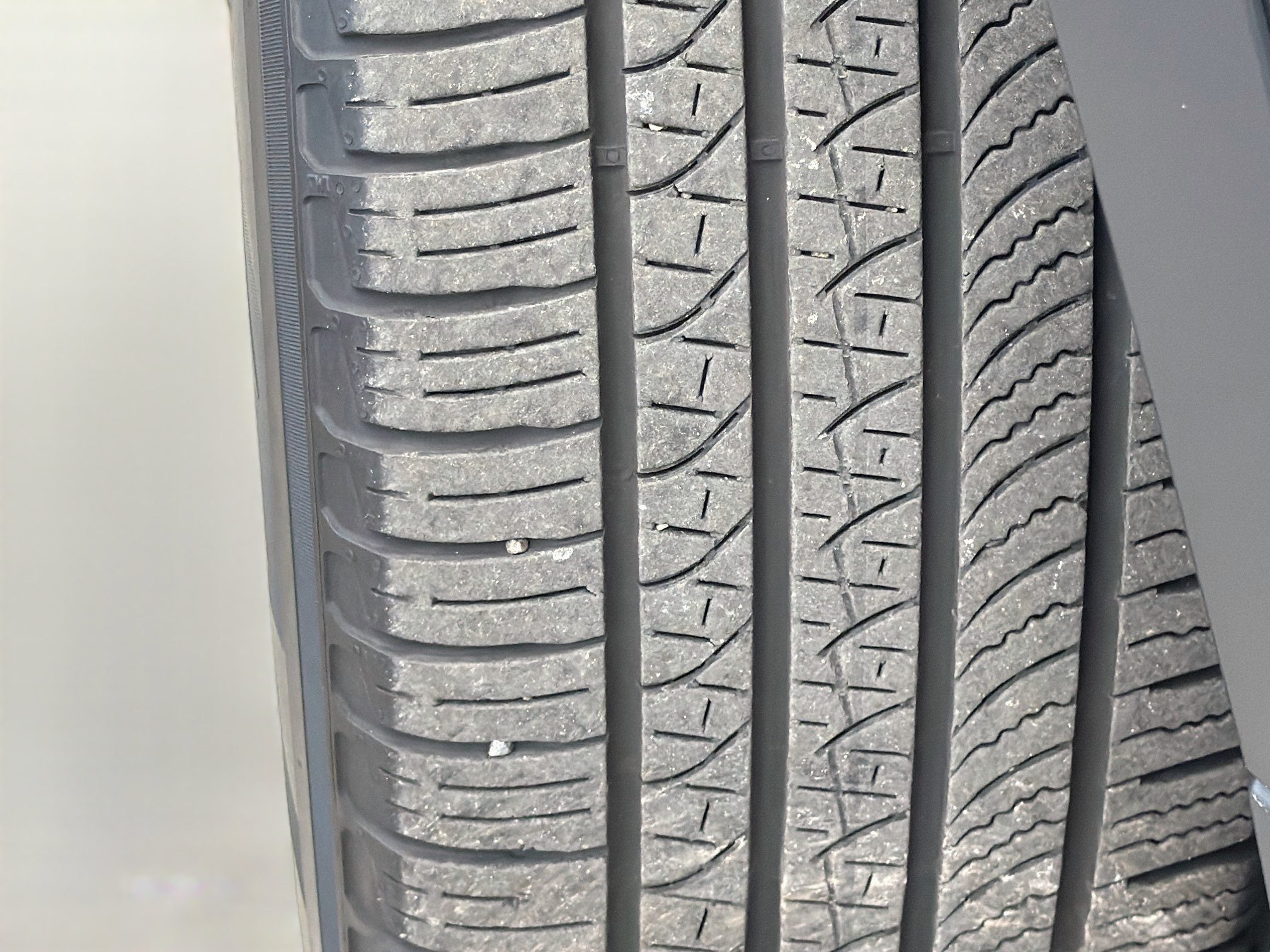 Used 2025 Carpathian Grey Premium Metallic Land Rover S image 41