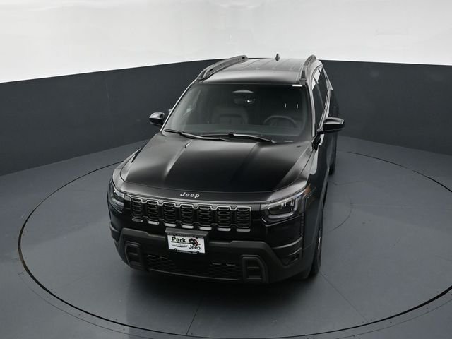 New 2026 Diamond Black Crystal Pearl-Coat Exterior Paint Jeep Limited image 13