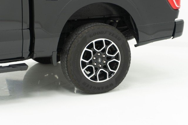 Used 2023 BLACK Ford XL image 12