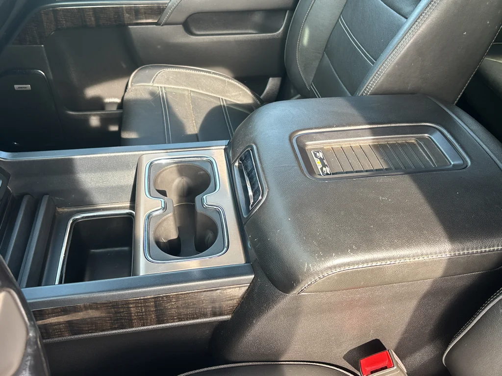Used 2016 Iridium Metallic GMC Denali image 15