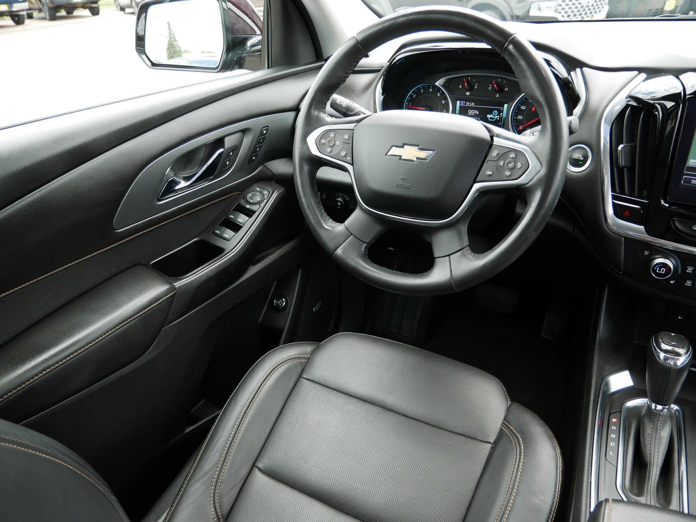 Used 2018 Black Currant Metallic Chevrolet Premier image 9