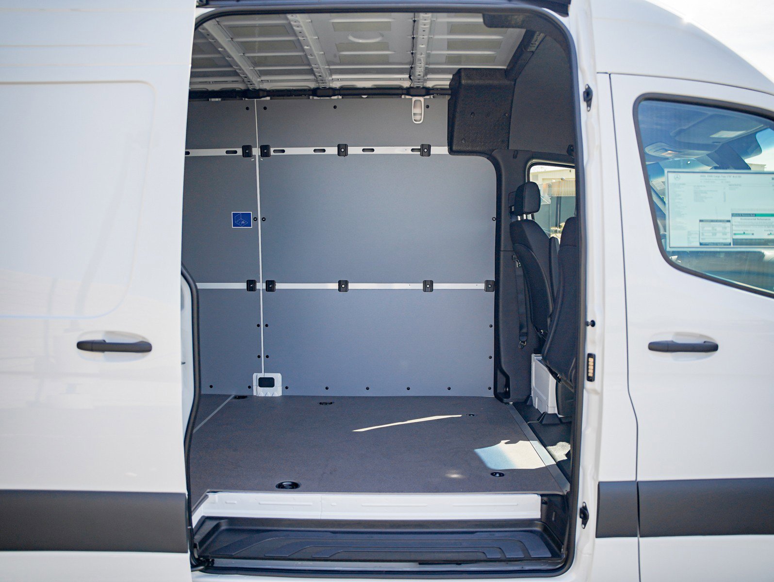New 2026 Arctic+White Mercedes-Benz 2500 High Roof I4 Diesel 170 RWD image 9