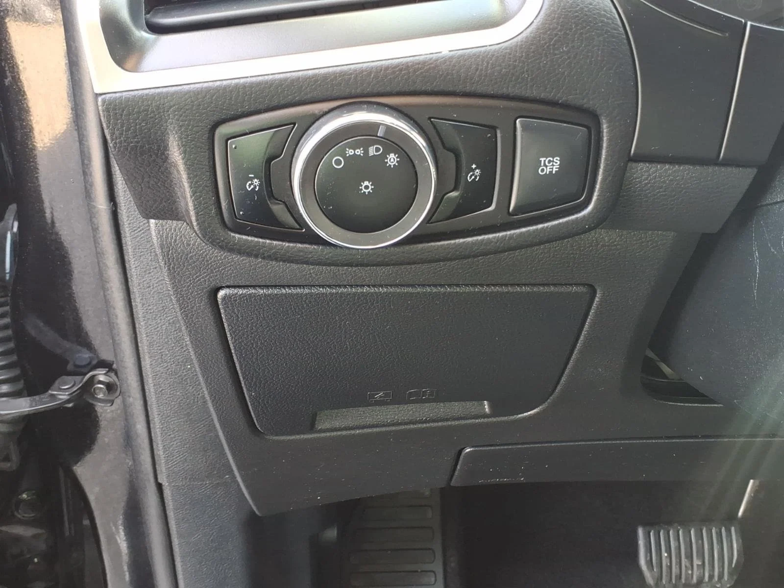 Used 2024 Black Metallic Ford SEL image 17