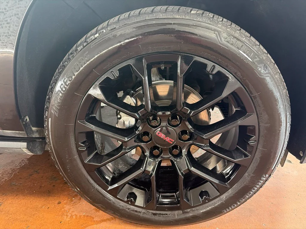 Used 2022 Onyx Black GMC Denali image 11