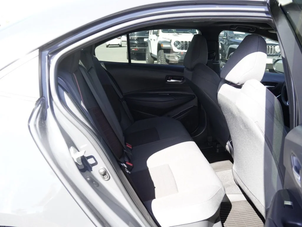2025 Toyota Corolla SE - Photo 22