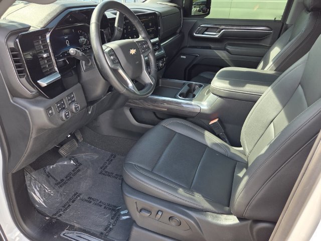 Used 2024 Summit White Chevrolet LTZ image 9