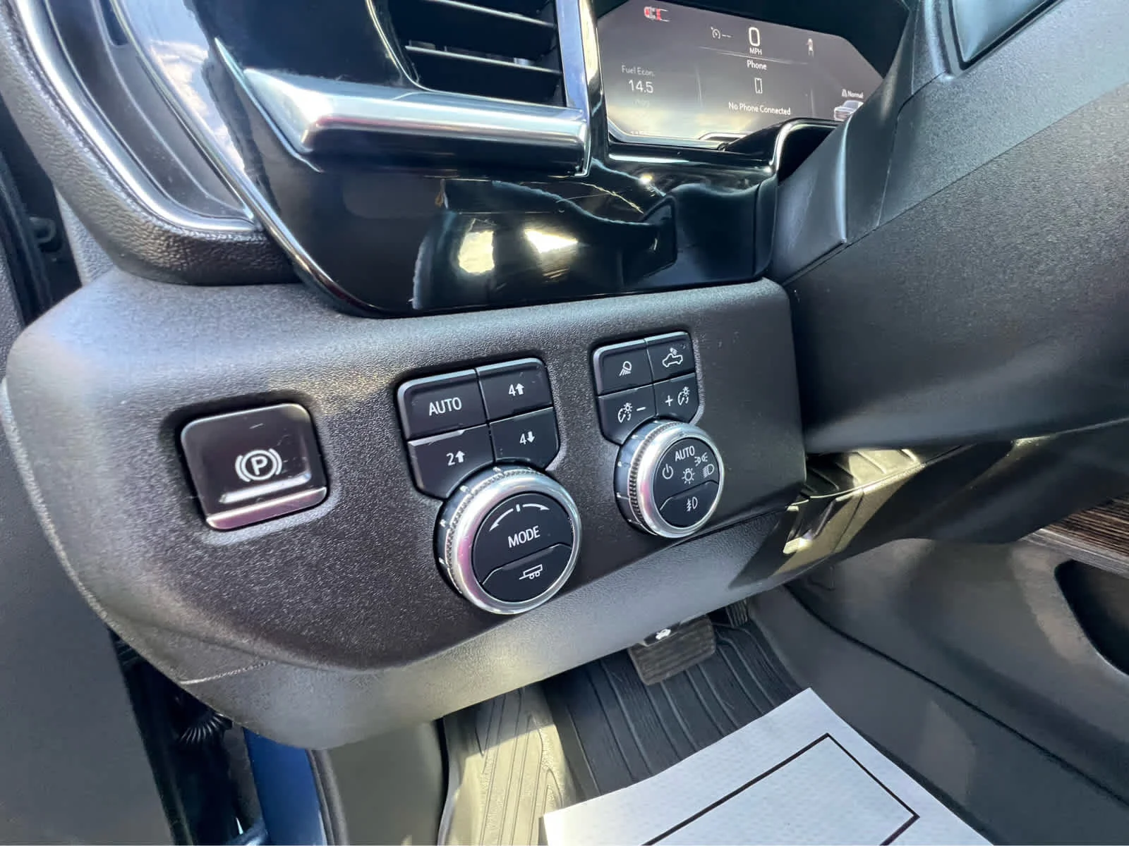 Used 2025 Downpour Metallic GMC Elevation image 11