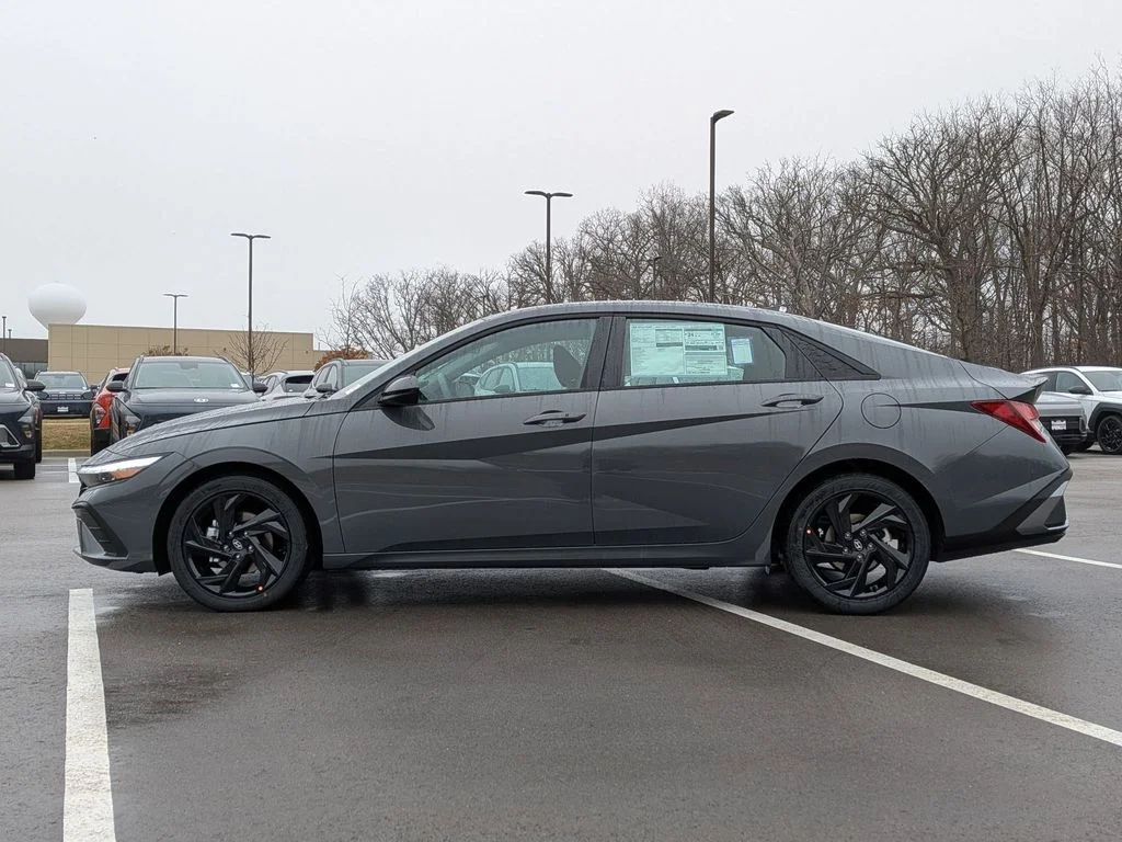 New 2026 Gray Hyundai SEL Sport image 4