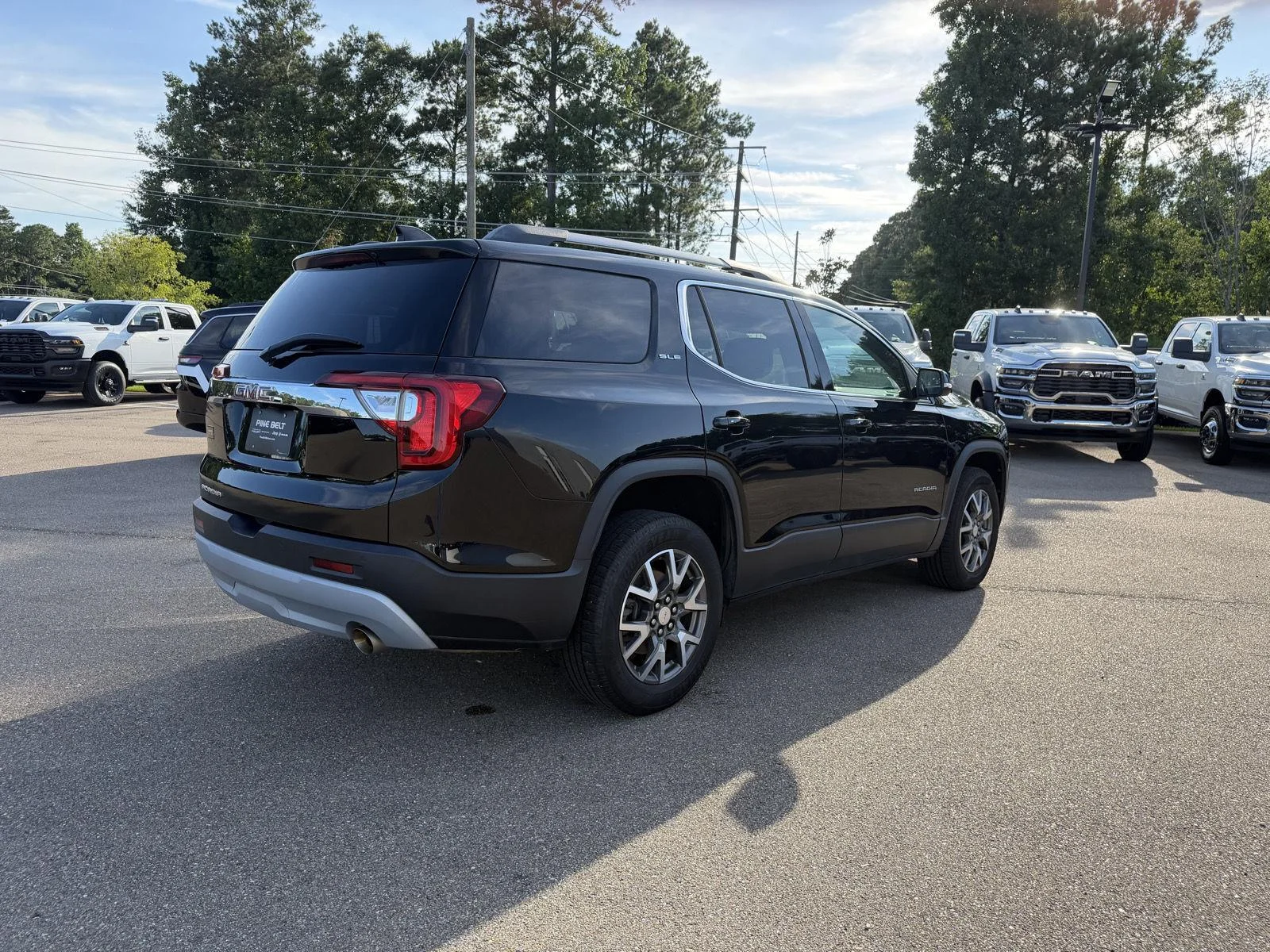 Used 2021 Ebony Twilight Metallic GMC SLE image 6