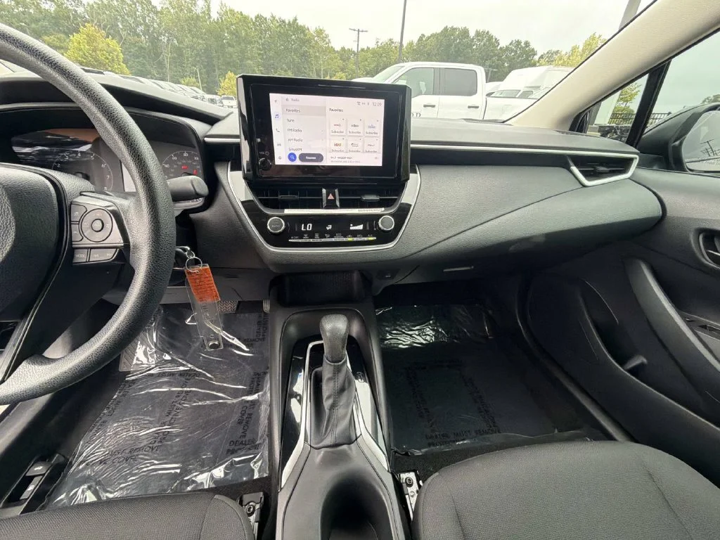 Used 2024  Toyota LE image 21