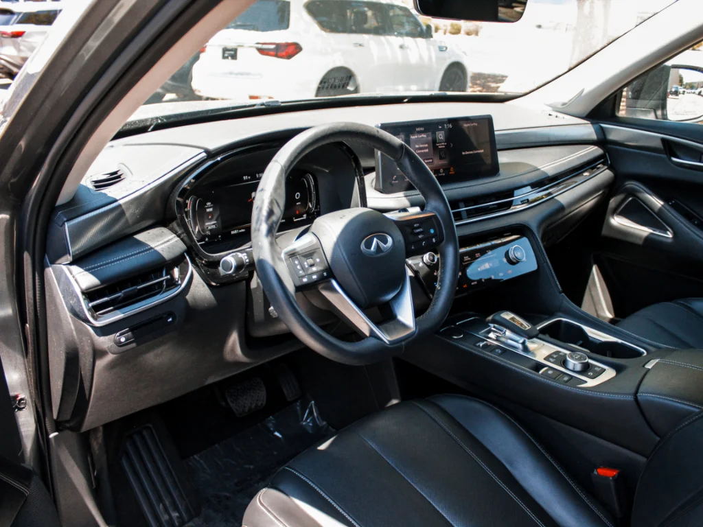 Used 2025 Graphite Shadow INFINITI LUXE image 8