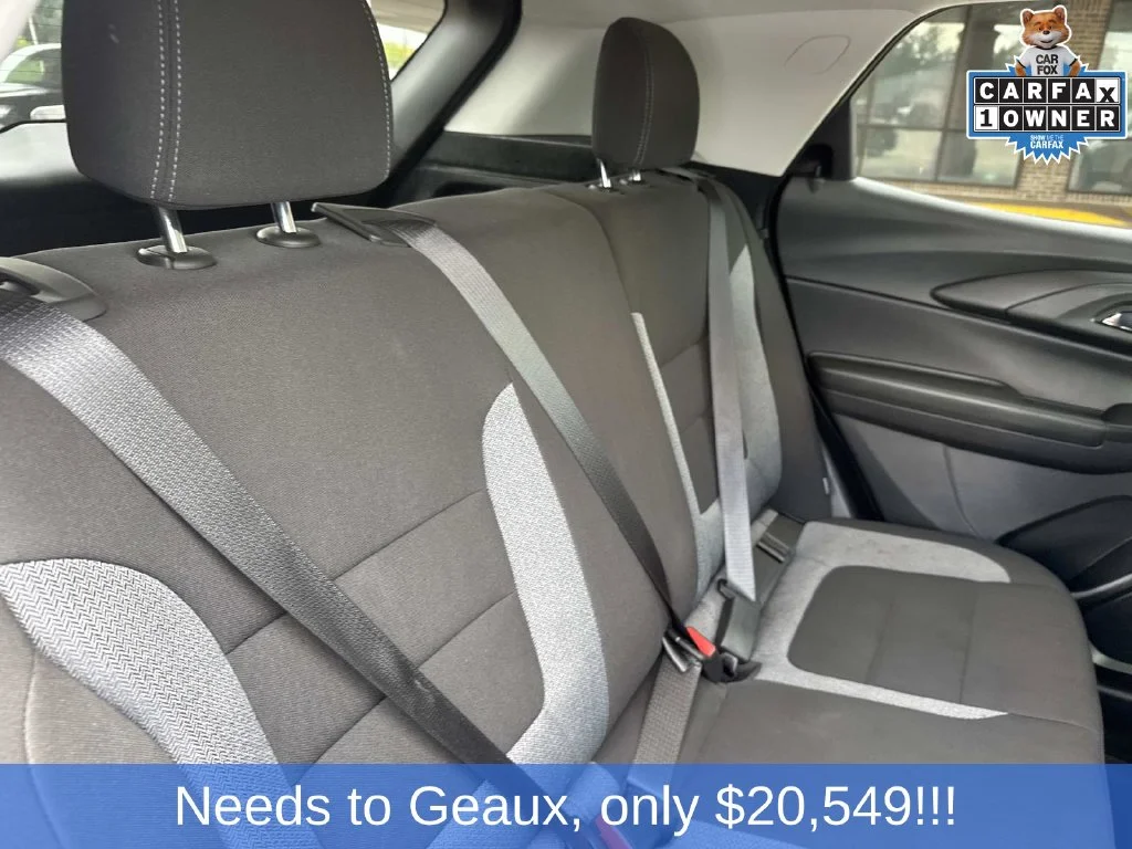 Used 2025 Black Chevrolet LT image 17