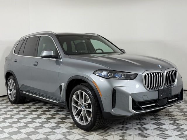Used 2026 Skyscraper Grey Metallic BMW sDrive40i image 1