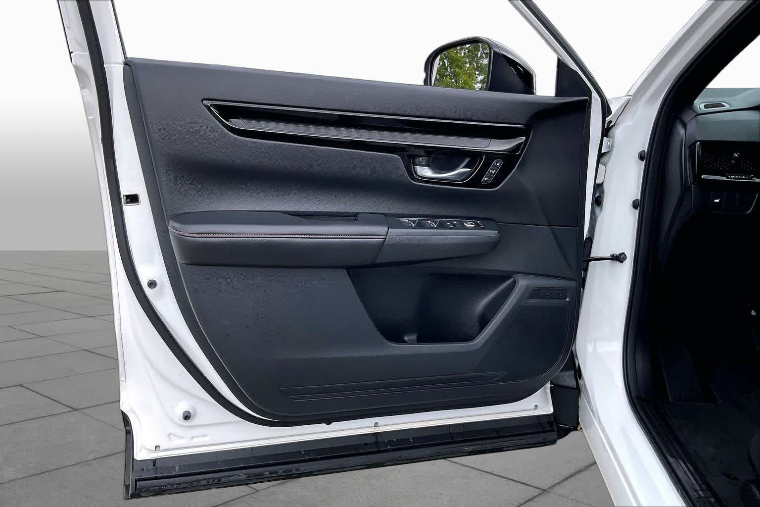 Used 2026 Platinum White Pearl Honda Sport Touring image 22