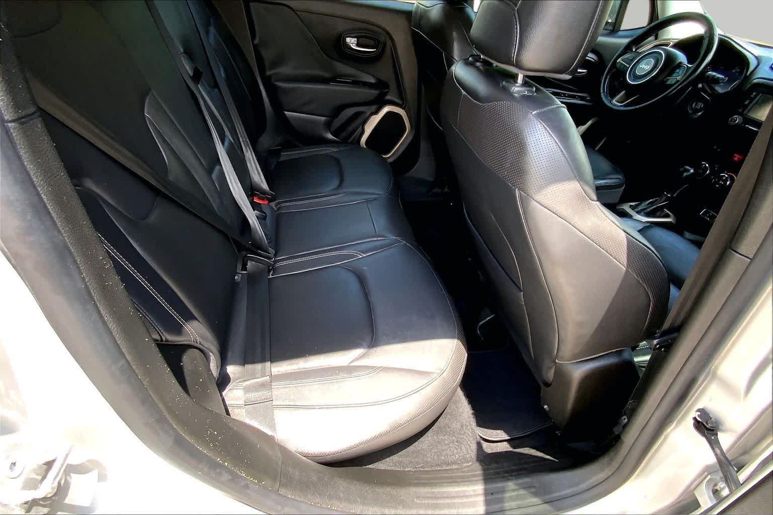 Used 2016 Glacier Metallic Jeep Limited image 20