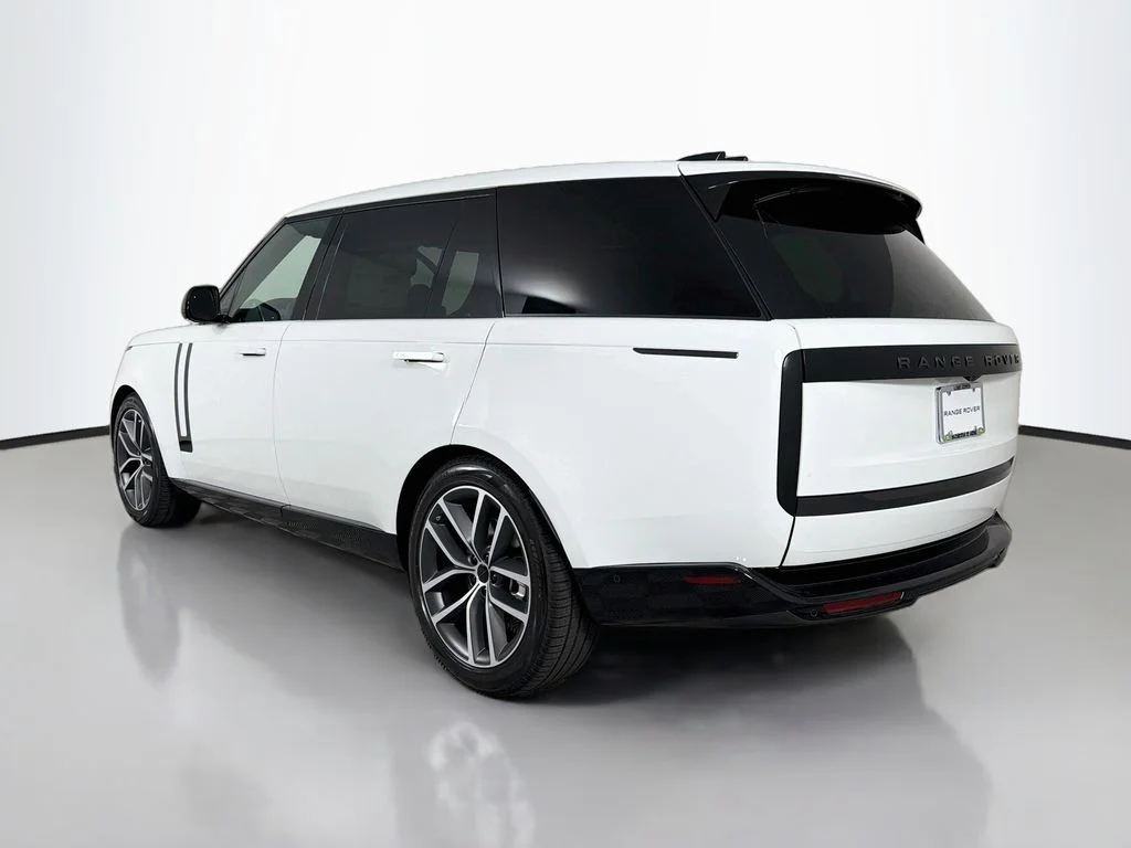 New 2026 Fuji White Land Rover SE 7 Seats image 7