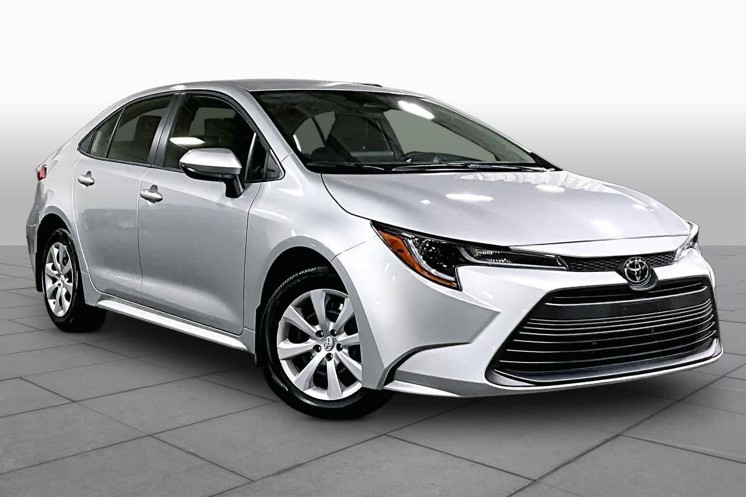 Used 2024 Classic Silver Metallic Toyota LE image 3