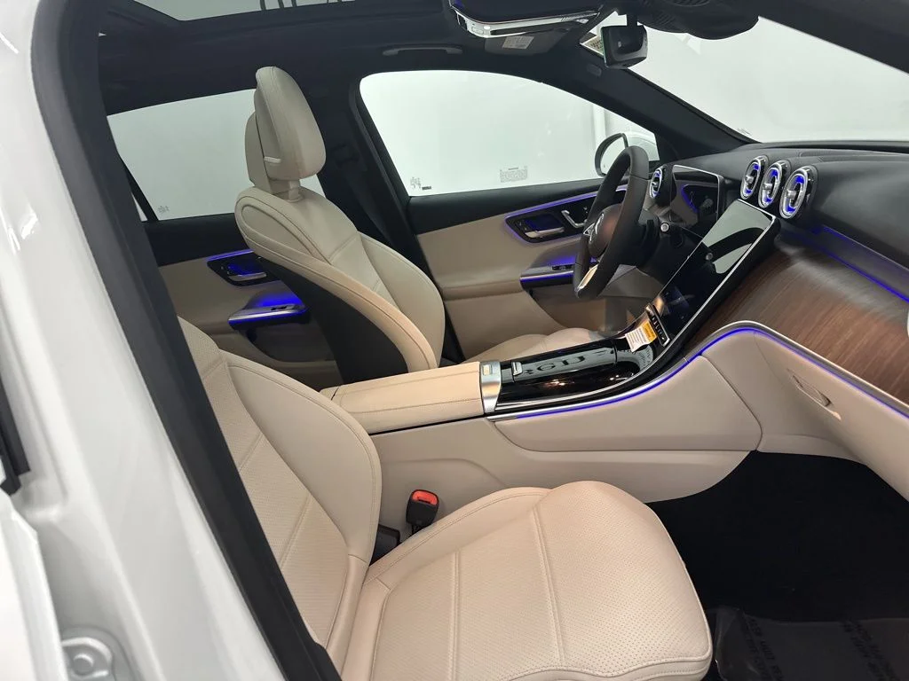 Certified Used 2026 White Mercedes-Benz GLC 300 image 32