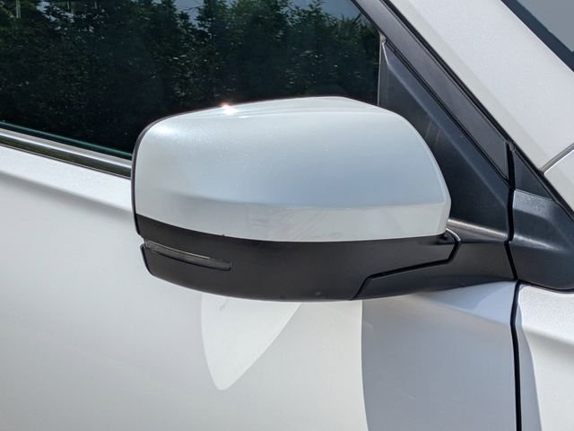 Used 2023 White Honda EX-L image 11