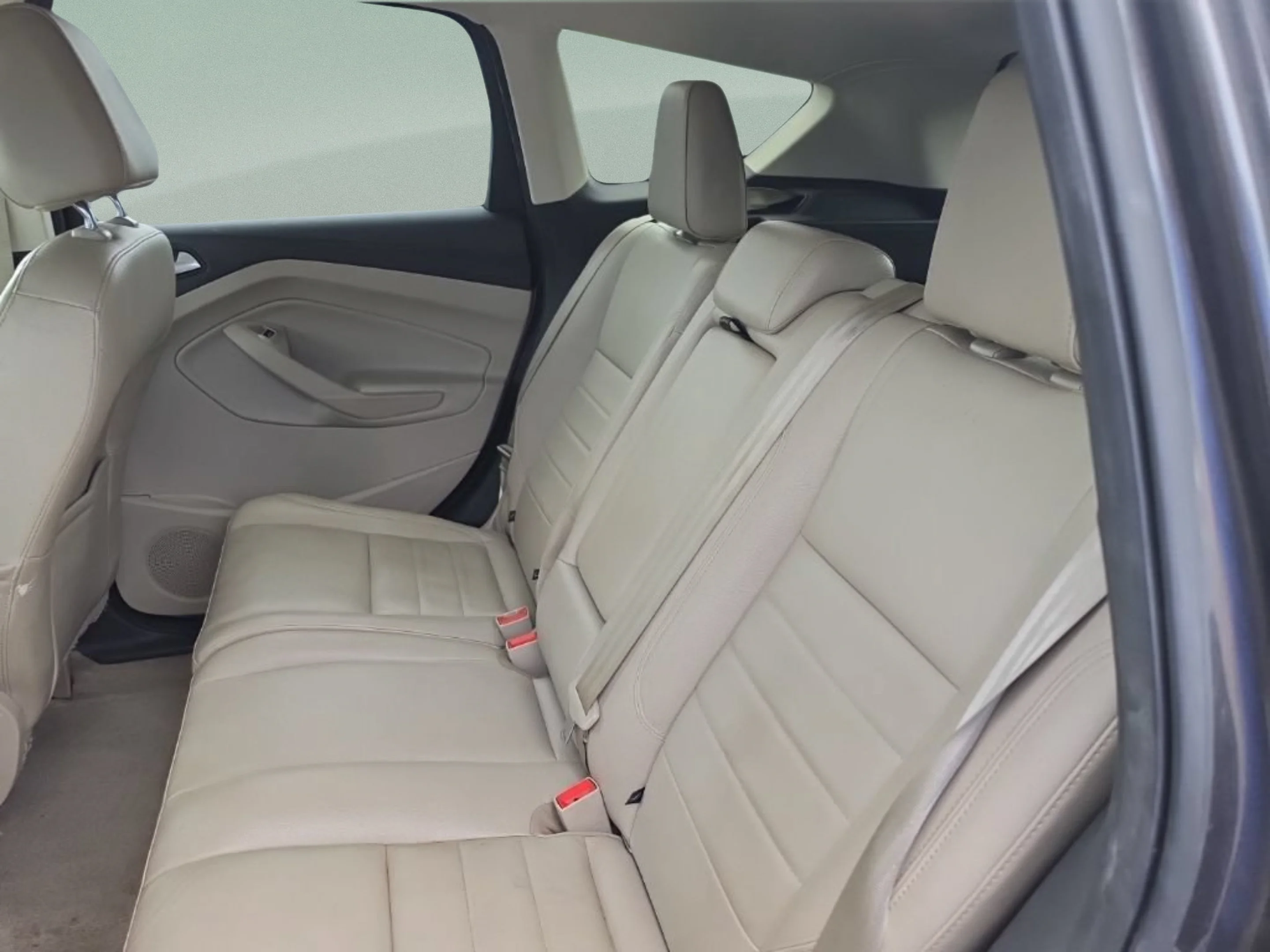 Used 2015 Gray Ford SE image 30