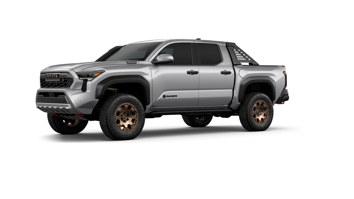 New 2026 Celestial Silver Metallic Toyota Trailhunter image 24