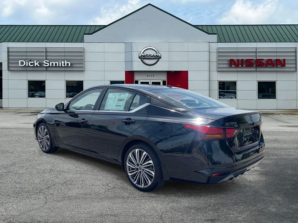 New 2026 Black Nissan 2.5 SV image 4