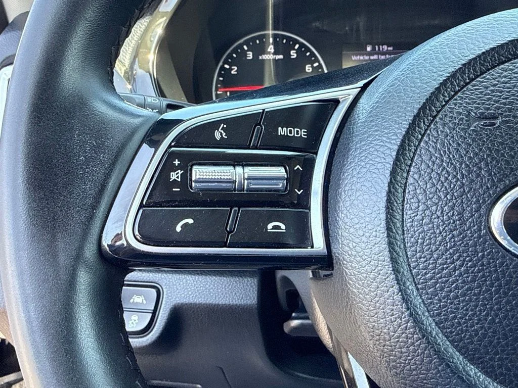 Used 2021 Black Kia EX image 23