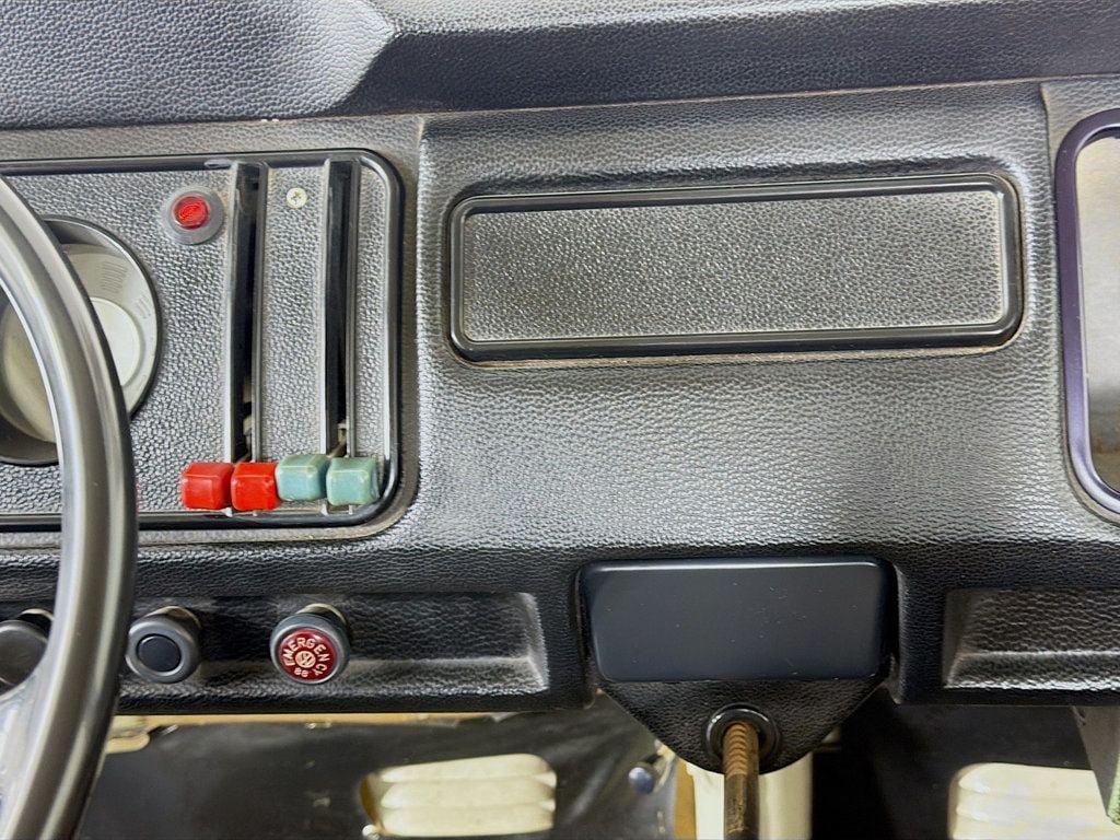 Used 1968 White Volkswagen  image 26