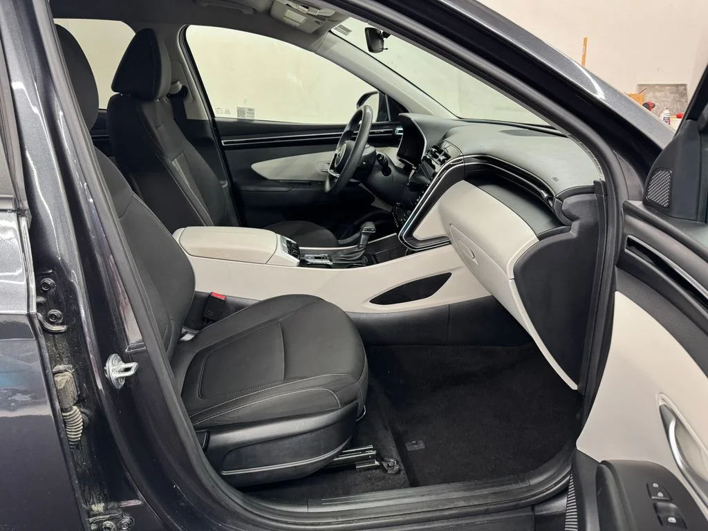 Used 2024 Gray Hyundai SEL image 29