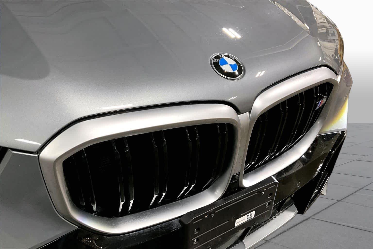 Used 2025 Skyscraper Grey Metallic BMW M60i image 51