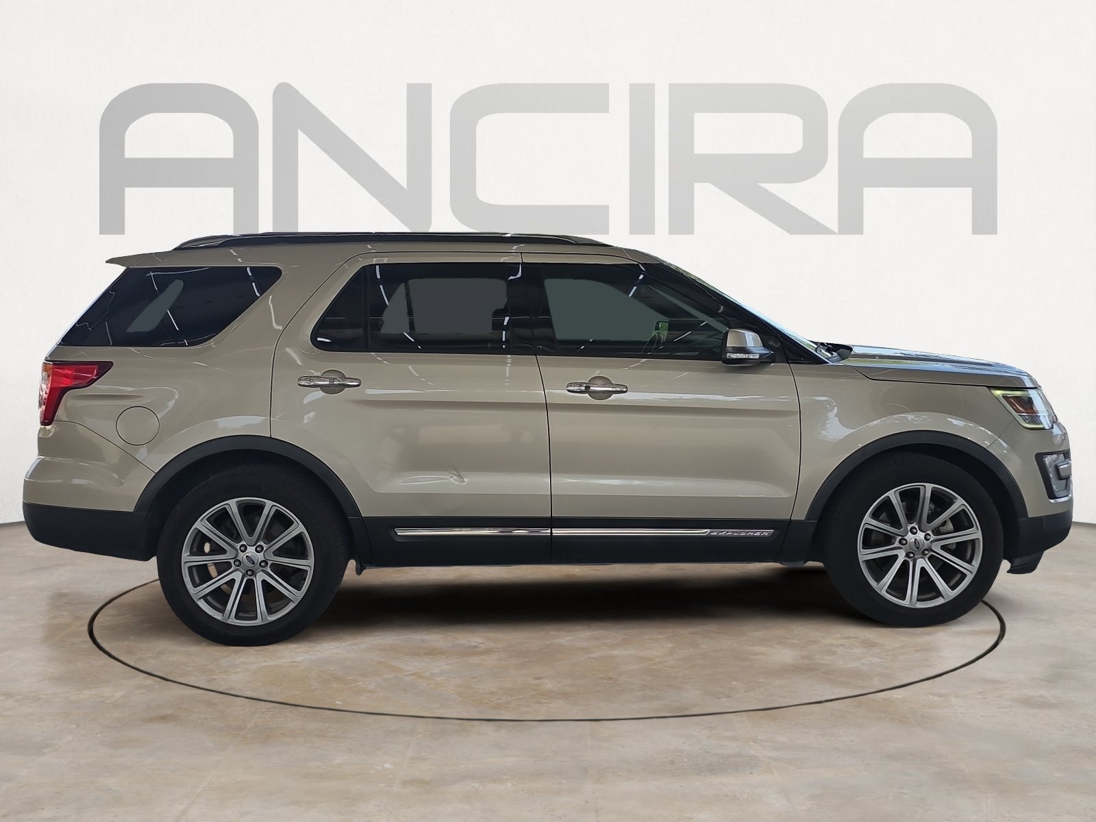 Used 2017 White Gold Metallic Ford Limited image 8
