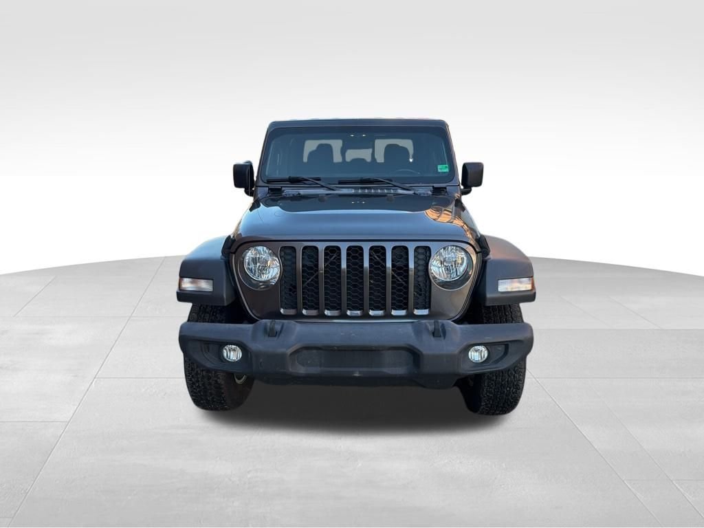 Used 2020 Gray Jeep Sport image 9