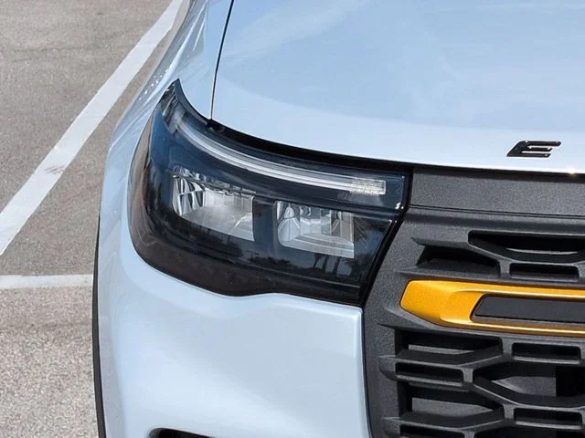 New 2026 Space White Metallic Ford Tremor® image 10