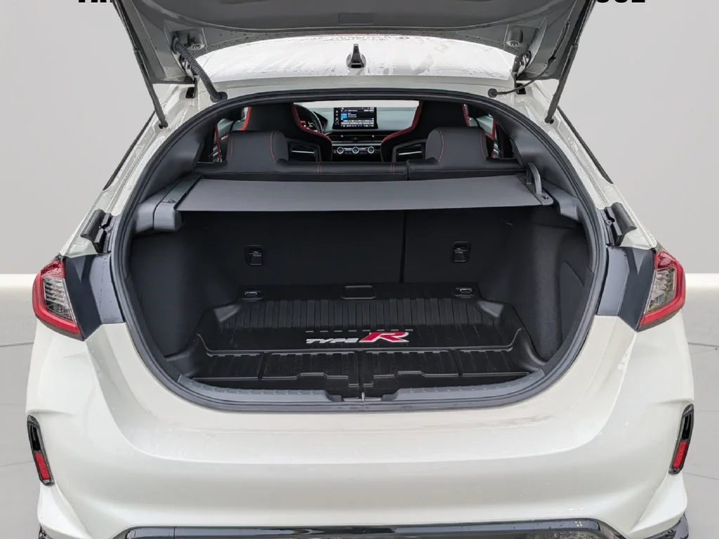 Used 2025 White Honda  image 10