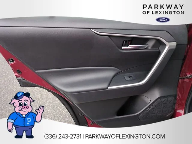Used 2022 Red Toyota XLE image 27