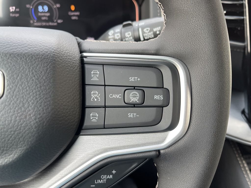 New 2026 High Gloss Black Exterior Paint Jeep Limited Reserve image 35