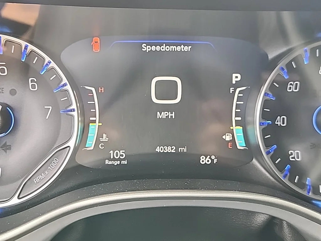 Used 2021 Ceramic Gray Clearcoat Chrysler Touring image 6