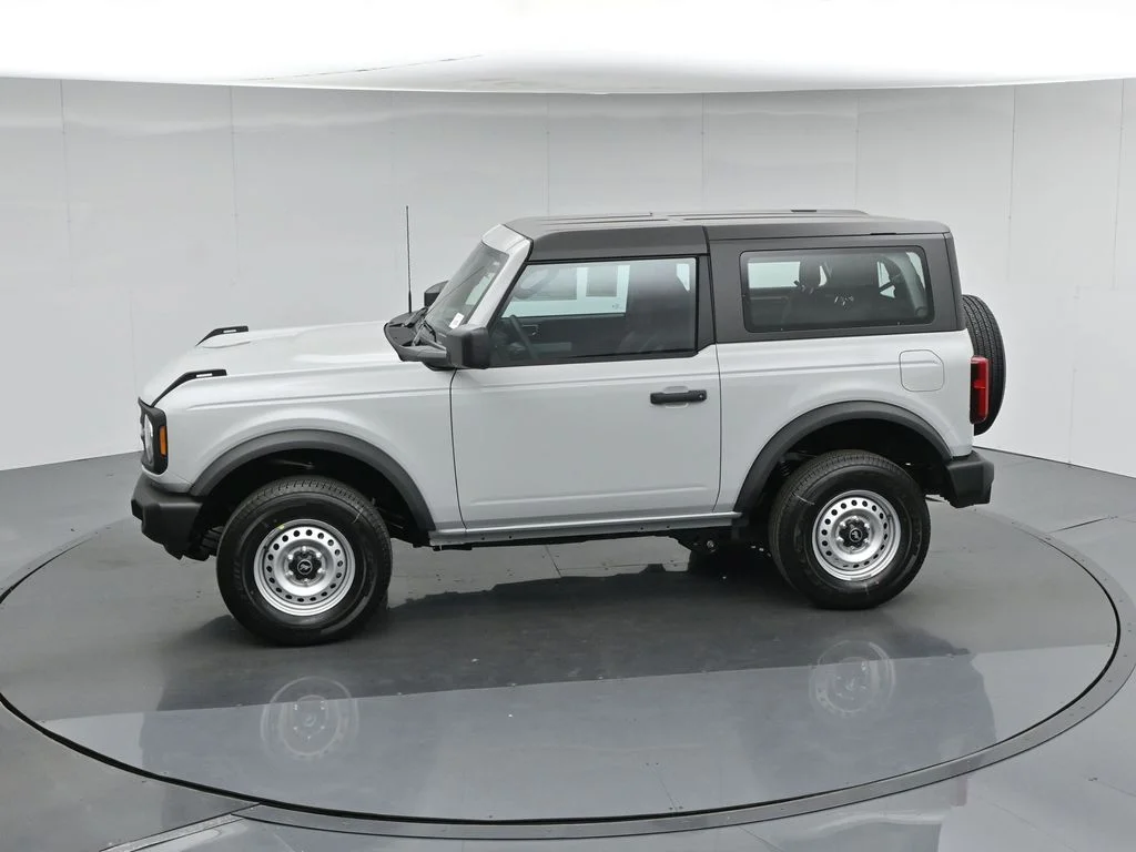 New 2026 Avalanche Gray Ford Base image 40