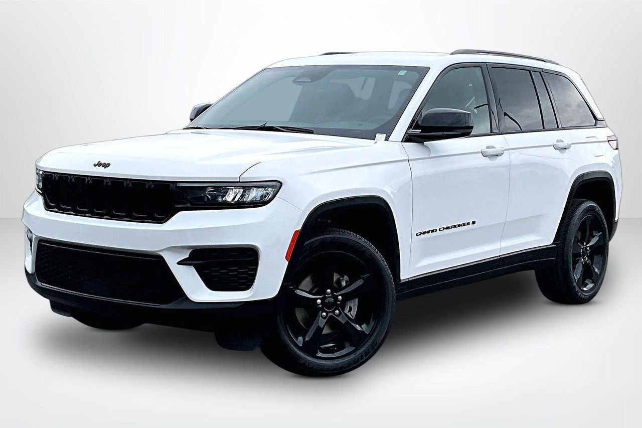 2023 Jeep Grand Cherokee Altitude 4x4's photo