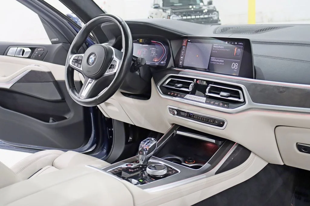 Used 2022 Blue BMW M50i image 37