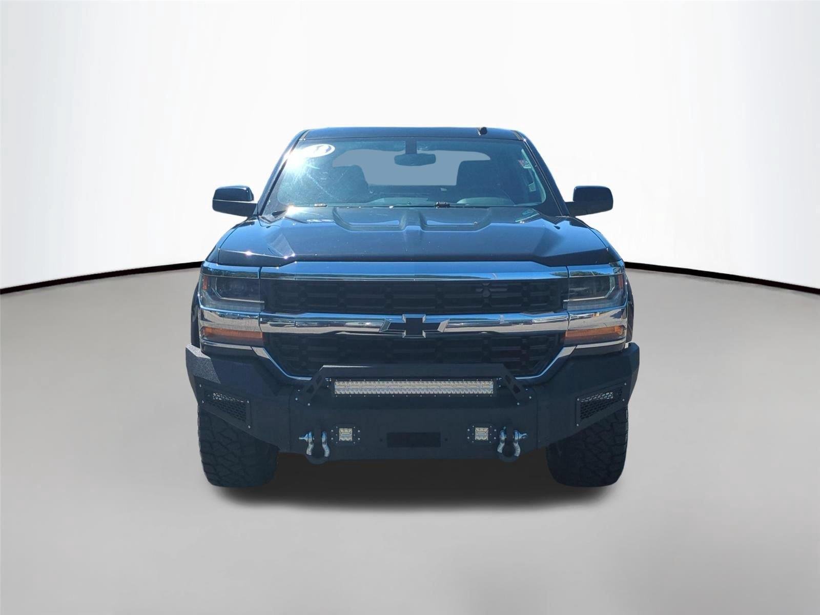 Used 2018 Black Chevrolet LT image 13