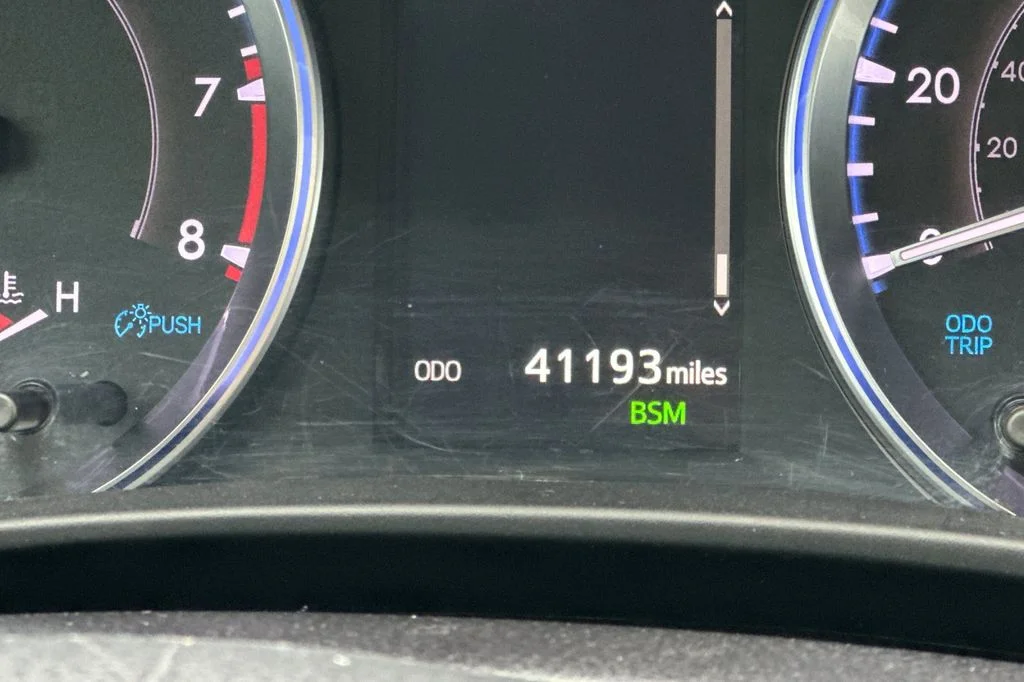 Used 2019 Ooh La La Rouge Mica Toyota XLE image 36